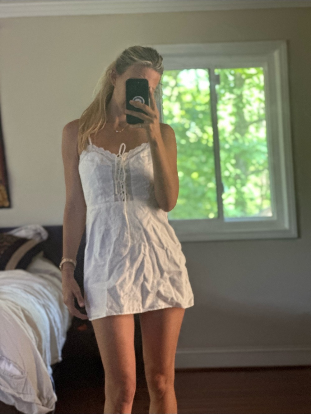 White Lace-Trim Linen Reformation Dress - Picture 3 of 3